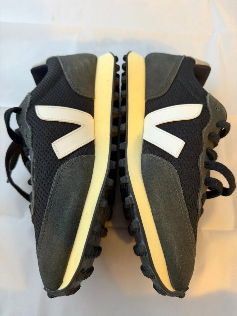 VEJA  Rio Branco II Sneaker, Black  Women Size 6  recycled polyester - Picture 3 of 6